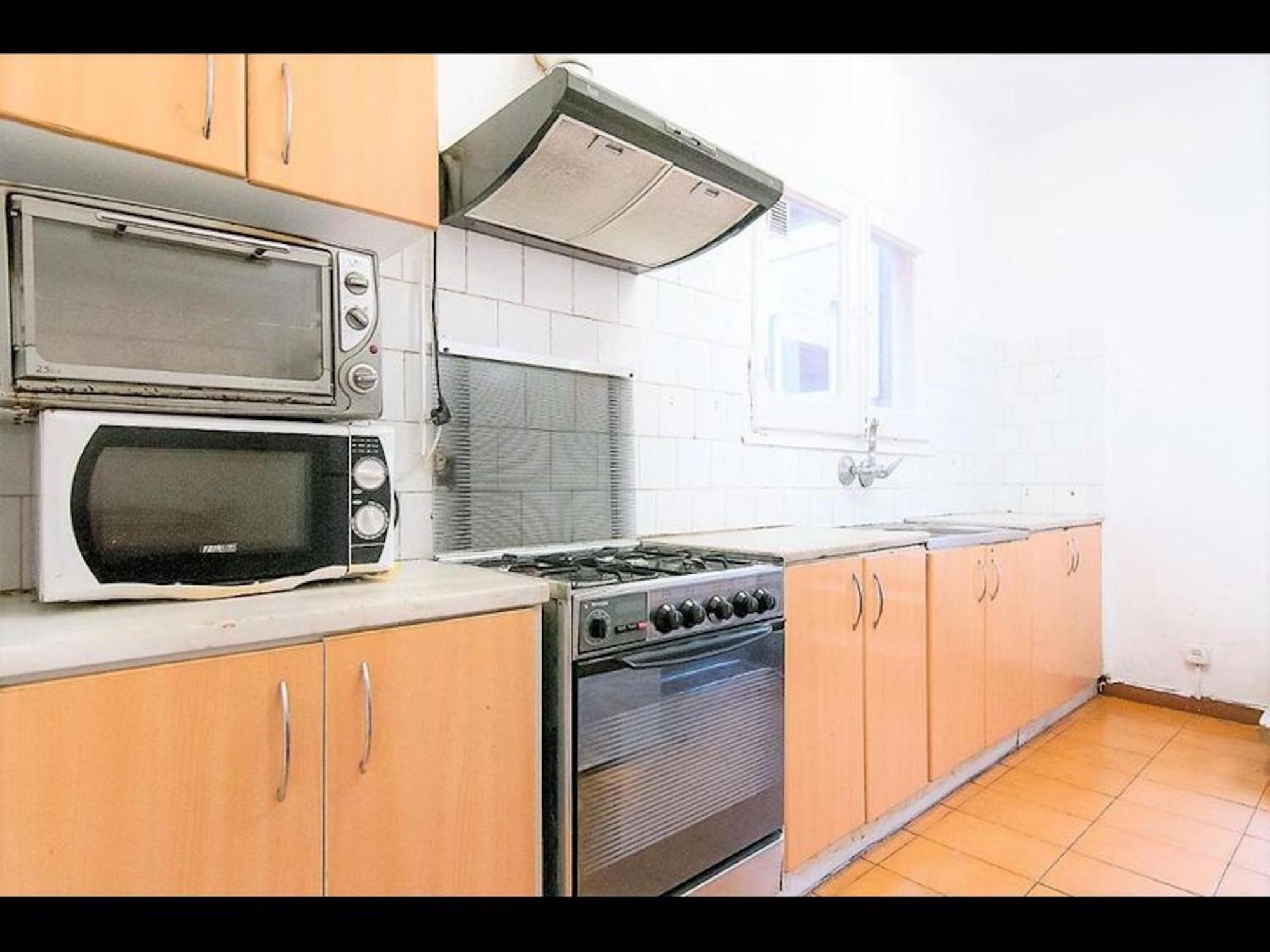 Private Room With 200M2 Sunny Terrace 8 *